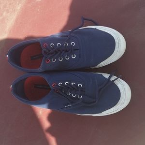 Tommy Hilfiger Shoes Men's size 11